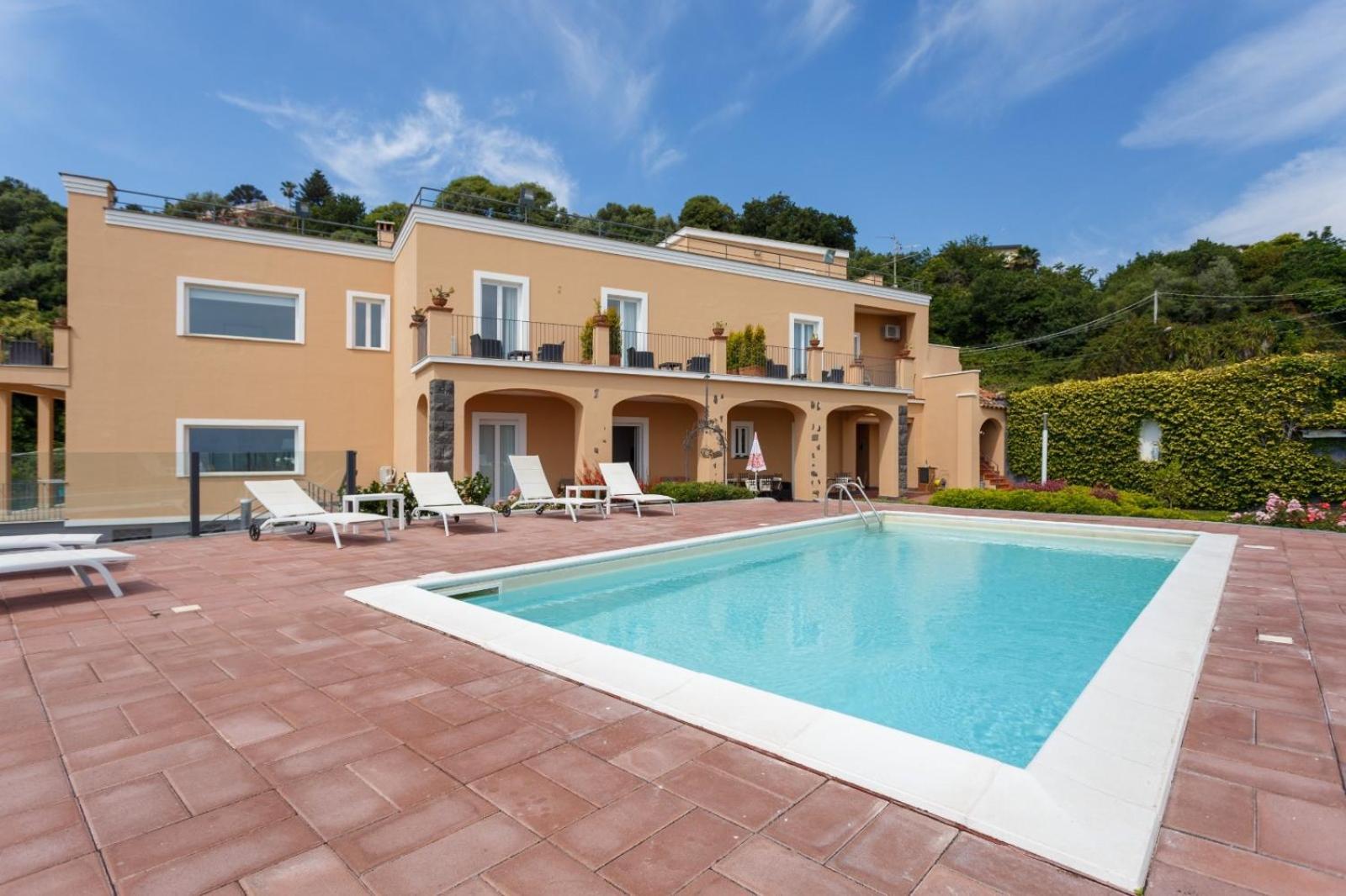 אצ'י קסטלו B&B Villa Etelka מראה חיצוני תמונה