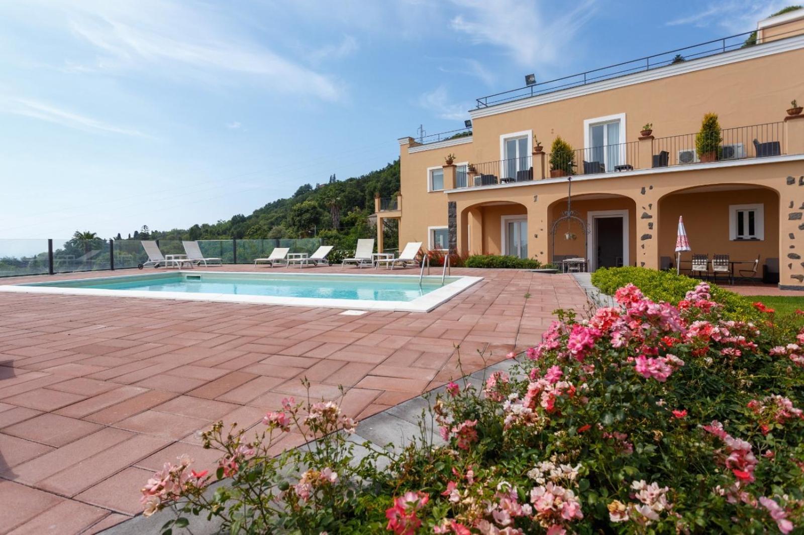 אצ'י קסטלו B&B Villa Etelka מראה חיצוני תמונה