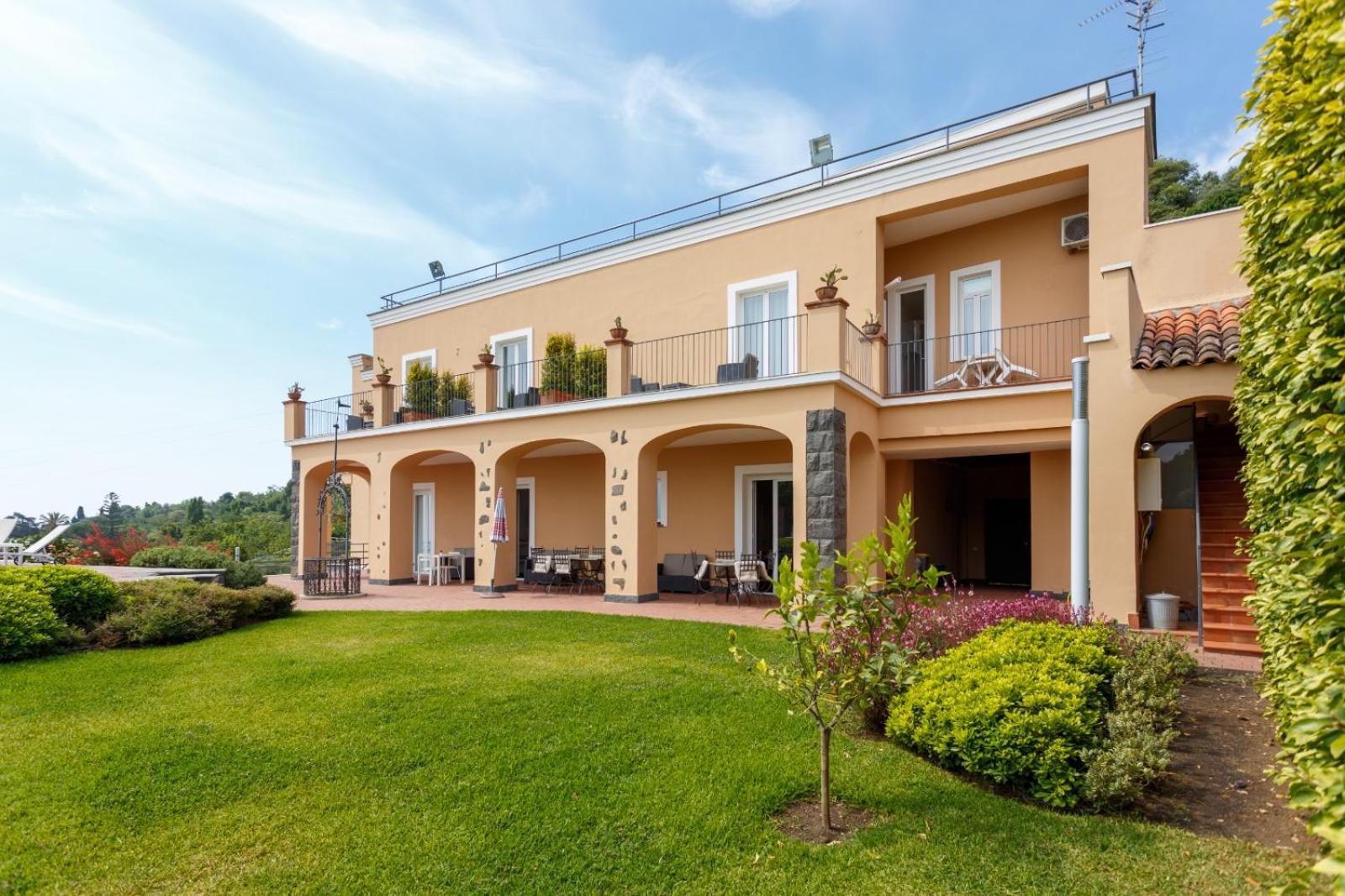 אצ'י קסטלו B&B Villa Etelka מראה חיצוני תמונה