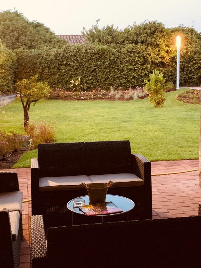 אצ'י קסטלו B&B Villa Etelka מראה חיצוני תמונה