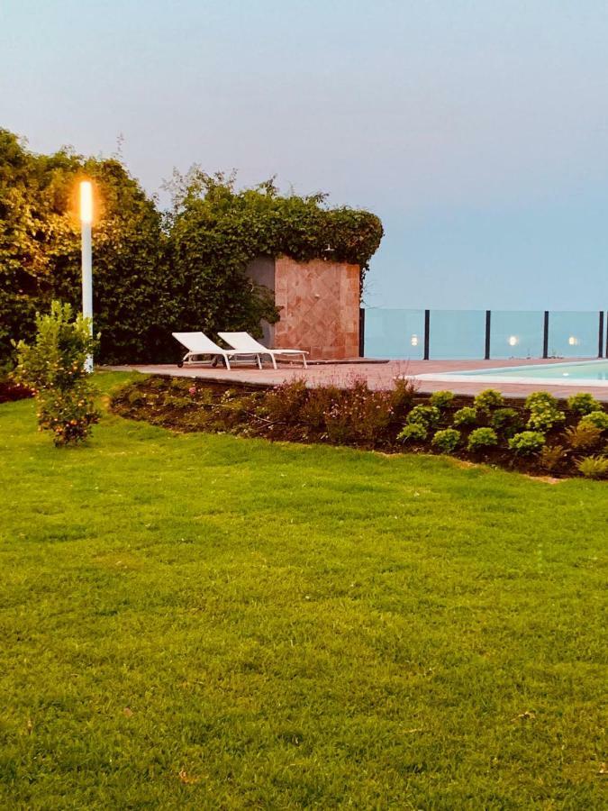 אצ'י קסטלו B&B Villa Etelka מראה חיצוני תמונה