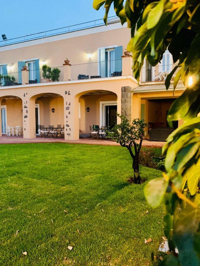 אצ'י קסטלו B&B Villa Etelka מראה חיצוני תמונה