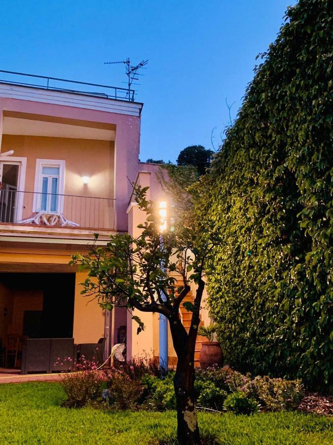 אצ'י קסטלו B&B Villa Etelka מראה חיצוני תמונה
